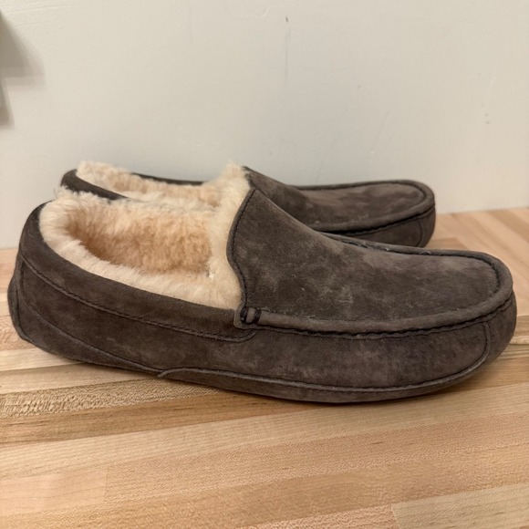 UGG Mens Ascot Suede Shearling Lined Slip On Loafer Slippers Brown Comfort - Picture 1 of 6